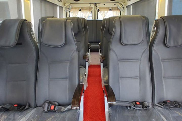 18 seater tempo 1