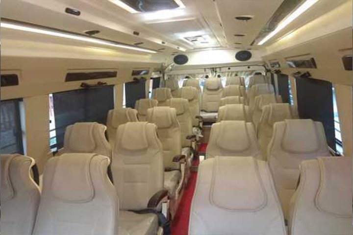26 seater tempo